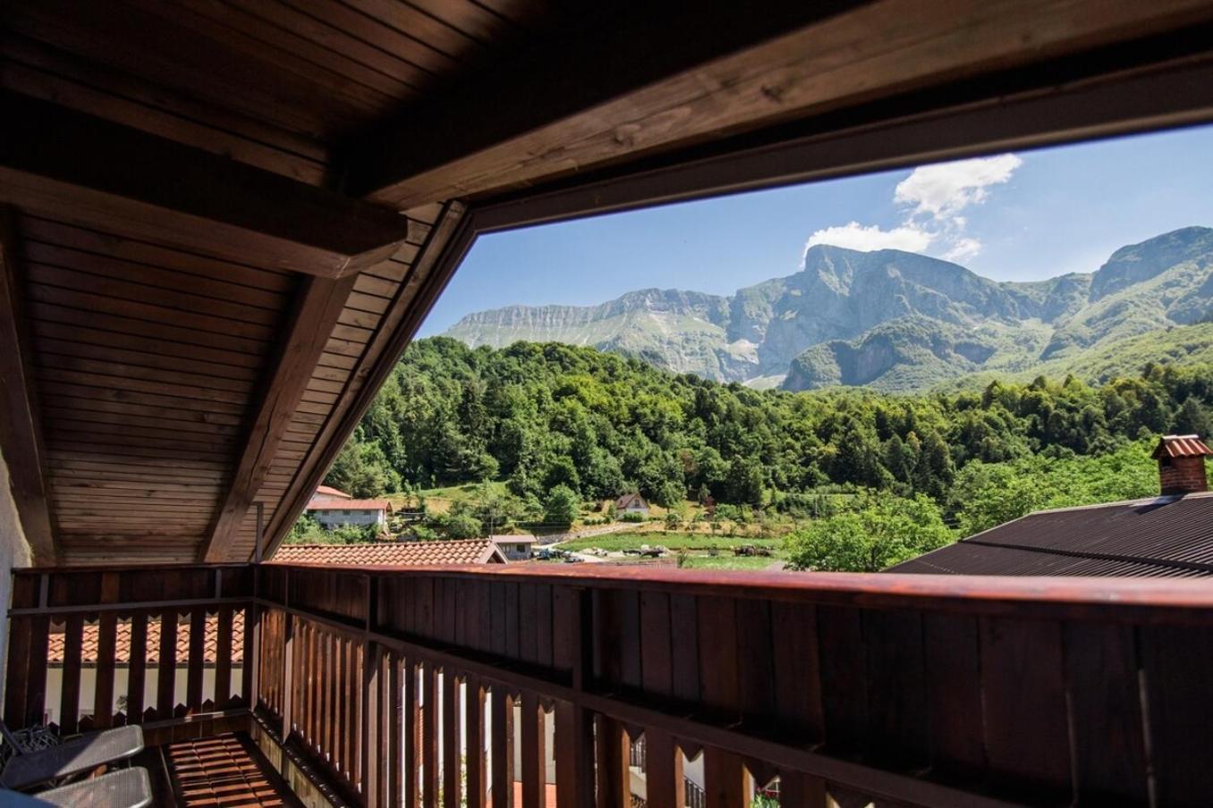 Apartma Luna With Mountain View Kobarid Buitenkant foto