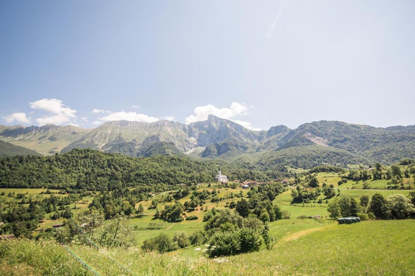 Apartma Luna With Mountain View Kobarid Buitenkant foto